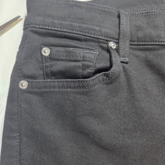 7 For All Mankind Black Ankle Cropped Distressed Jeans Size 26 - Picture 8 of 12